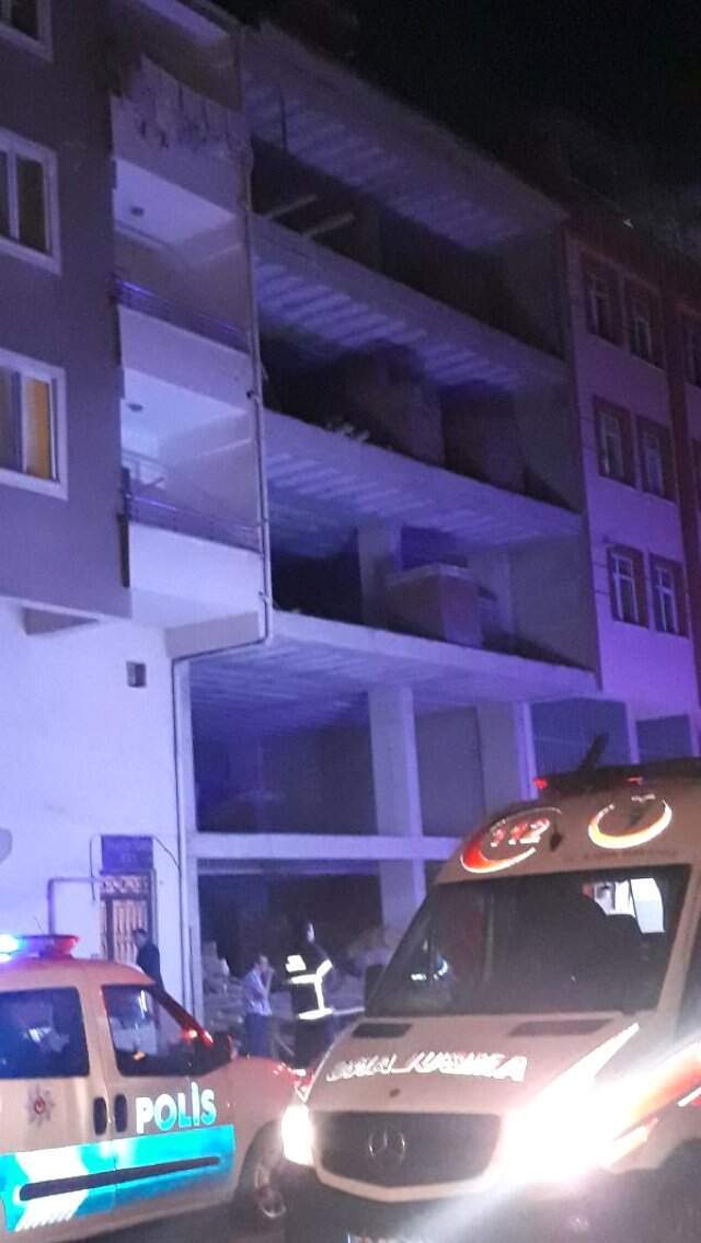 Karanlıkta Yürüyen Kadınlar Metrelerce Yüksekten Yere Çakıldı!