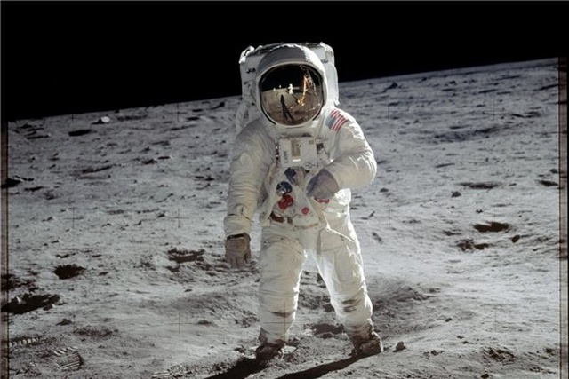2024 Yılında Ay'a İlk Kez Bir Kadın Astronot Ayak Basacak: Görevin Adı Artemis