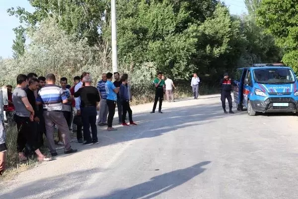 İş Görüşmesine Giden Tekstilci Kayboldu, Otomobili Terk Edilmiş Halde Bulundu