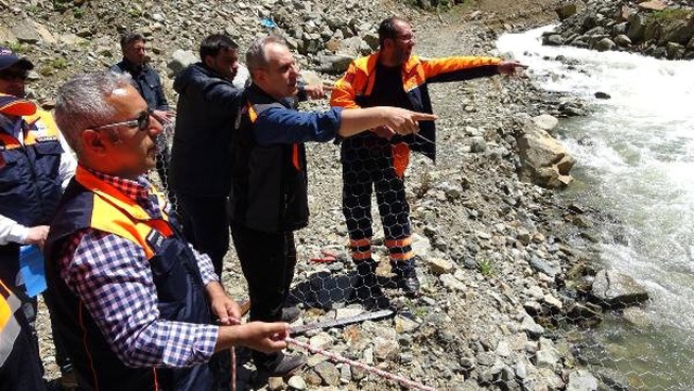 Uçurumdan Yuvarlanan AA Muhabiri için Derenin Yönü Değiştirilecek