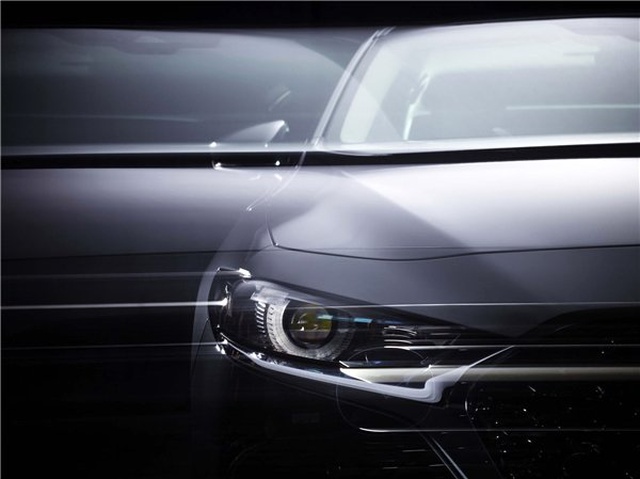 Yeni Mazda3'ün Photoshop İçermeyen Fotoğrafları Yayımlandı