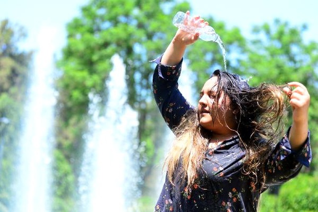 Termometrelerin 46 Dereceyi Gösterdiği Adana'da Sıcak Hava Vatandaşlara Zor Anlar Yaşattı