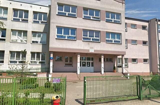 16 Yaşındaki Türk Çocuğu Okulda Bıçaklanarak Öldürüldü Türk Öğrenci, Telefonuna Gelen Mesajdan Sonra, Ailesinin Gözü Önünde Katledildi