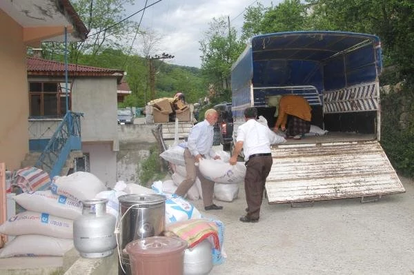 Heyelanın Vurduğu Mahallede Tahliye İşlemi Başladı, Vatandaşlar Evlerini Boşaltırken Gözyaşlarına Boğuldu