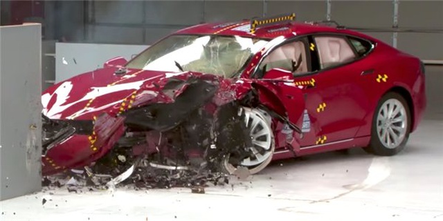 Tesla'nın Otopilotu, Yine Ölümlü Bir Kazadan Sorumlu Oldu