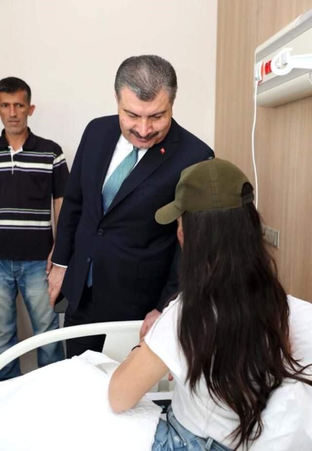 Yüzüne Kezzap Atılan Berfin'in Tedavisi Devlet Tarafından Karşılanacak Yüzüne Kezzap Atılan Berfin'in Tedavisi Devlet Tarafından Karşılanacak