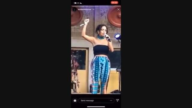 Suudi Şarkıcı Rotana Tarabzouni, Sahnede Dansını Yarıda Keserek Sure Okudu