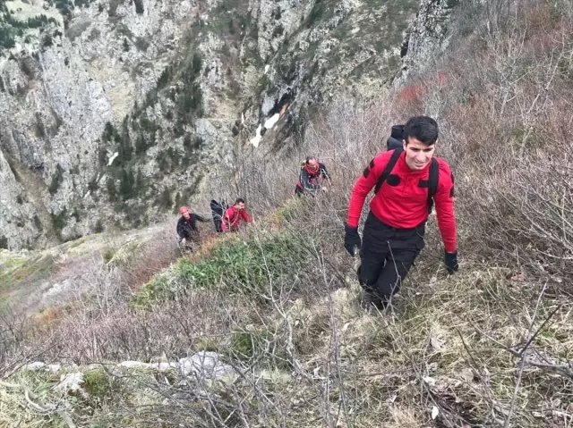 AA Muhabirini Arama Faaliyetlerinde Şehit Düşen Askerimizin Son Sözleri Yürek Burktu