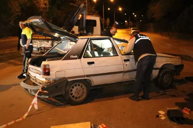 Çaldığı Otomobili Tepetaklak Eden Hırsız, Kayıplara Karıştı