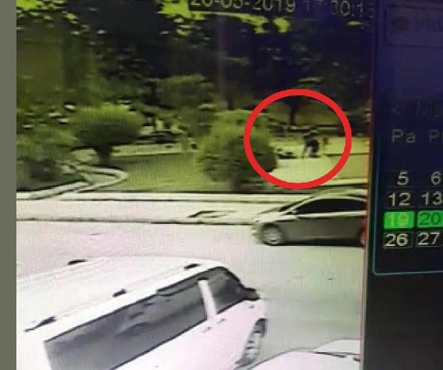 Çocuk Parkında Eski Eşini Bıçaklayan Saldırgana Devriye Gezen Askerler Engel Oldu! O Anlar Kameraya Yansıdı