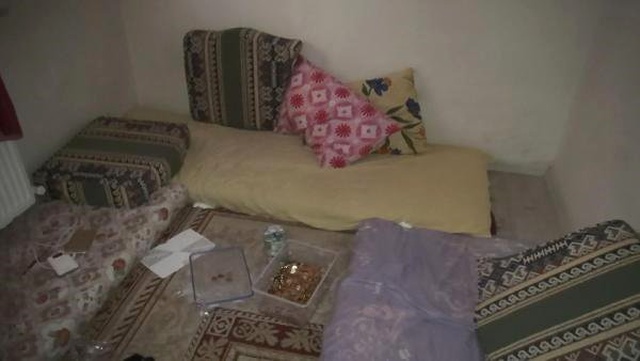 Sahte Altınları Satmaya Çalışan Suriyelilerle Müşteri Arasında <a class='keyword-sd' href='/kavga/' title='Kavga'>Kavga</a> Çıktı