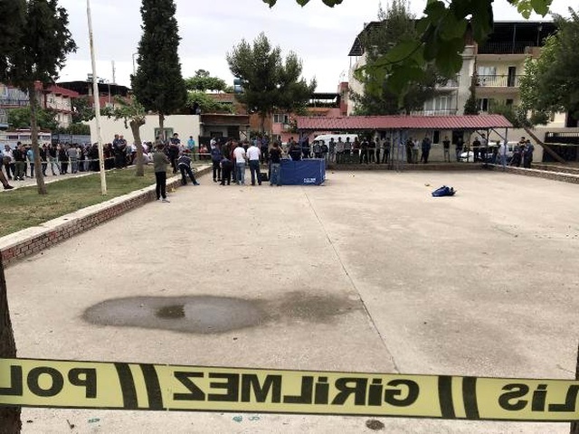 Ailesi Evliliğe Karşı Çıktı Diye İki Çocuk Annesi Kadını Öldürüp İntihar Etti