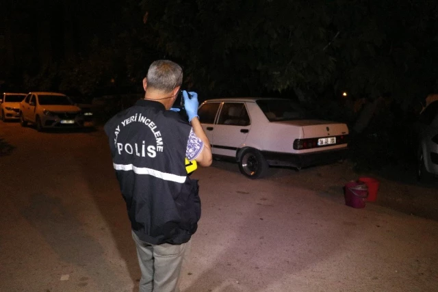 Adana'da Sahura Kalkan Kişi Otomobilini Kundaklanmaktan Son Anda Kurtardı