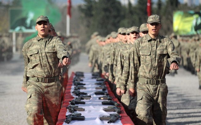 Bakan Akar Yeni Askerlik Sisteminin Detaylarını Açıkladı: Askerlik Süresi 6 Aya İniyor