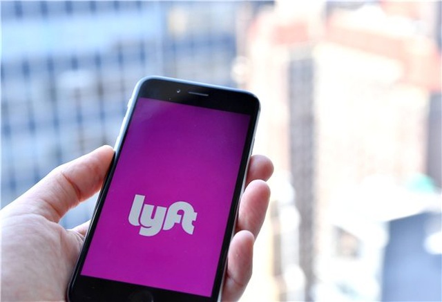 Uber'in Rakibi Lyft, Araçlarına Yolcu İçin 'Acil Durum Düğmesi' Ekliyor
