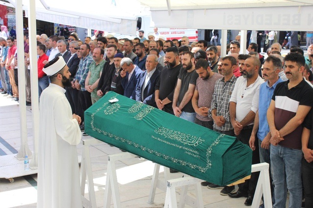 İnşaat Çukuruna Düşerek Can Veren Baran, Son Yolculuğuna Uğurlandı