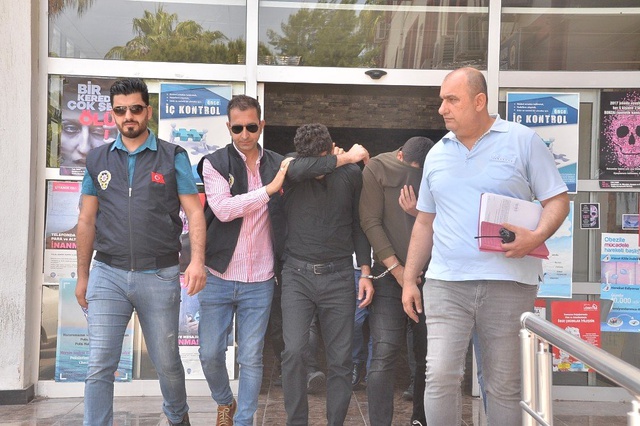 Halıya Sarıp Kaçırdılar, Darp Edip Tehdit Ettiler