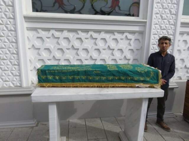 Sancaktepe'de İlaçlama Aracının Çarptığı 5 Yaşındaki Elif Nur Hayatını Kaybetti İlaçlama Aracının Çarptığı 5 Yaşındaki Çocuk Hayatını Kaybetti