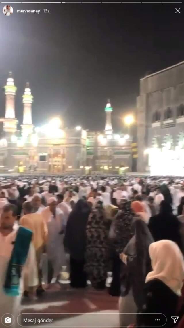 Umreye Giden Merve Sanay, Tüm Açık Fotoğraflarını Sildi