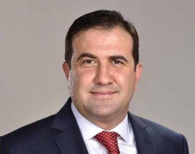 Eski Belediye Başkanının Oğlu Tarafından Bıçaklı Saldırıya Uğrayan MHP'li Belediye Başkanı Öldü