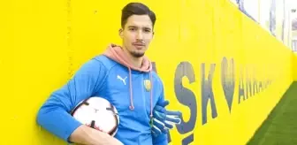 Galatasaray'a Transfer İddiası Olan Altay Bayındır Kimdir?