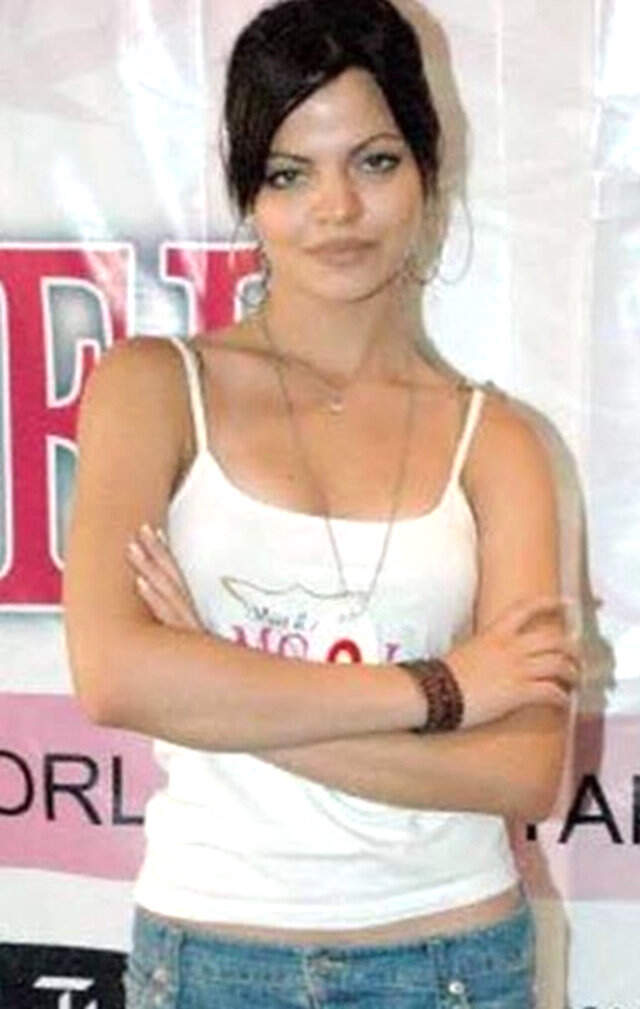 Hilal Altınbilek'in Annesini Gören Takipçileri Şaşkınlıklarını Gizleyemedi!