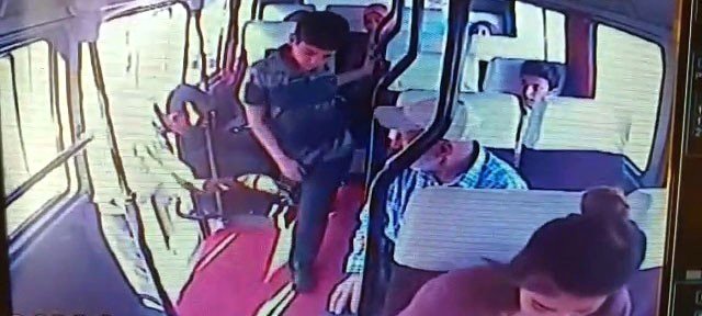 Üzeri Kirli Diye Minibüste Koltuğa Oturtulmayan Çocuk Erdoğan'a Seslendi: Okumak İstiyorum