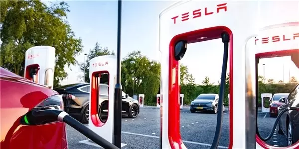 Tesla, Bazı Bölgelerde Süperşarj'ın Doldurma Kapasitesini Sınırlayacak