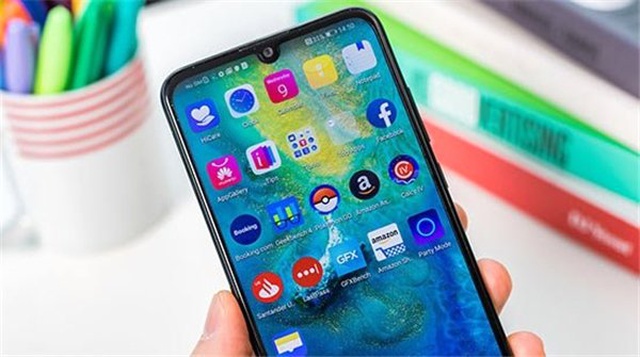 ABD'ye Ateş Püsküren Çinliler, Huawei Satışlarını %130 Arttırdı