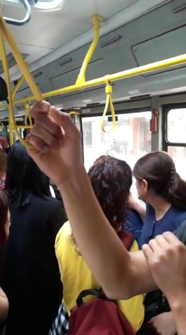Antalya'da halk otobüsünü karıştıran taciz iddiası: Hava almak için yanaştım Antalya'da halk otobüsünü karıştıran taciz iddiası: Hava almak için yanaştım