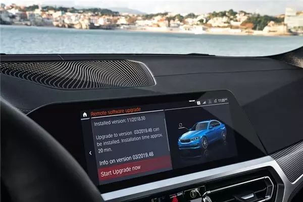 Tesla'dan Kopya Çeken BMW, İlk OTA Güncellemesini Yayınladı