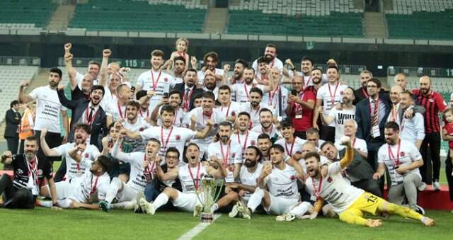 Fatih Karagümrük 1. Lig'e yükseldi Fatih Karagümrük 1. Lig'e yükseldi