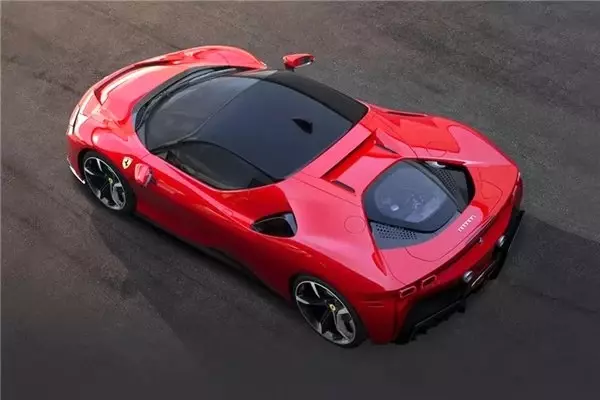 Ferrari, İlk Hibrit Otomobili SF90 Stradale'i Tanıttı (Video)