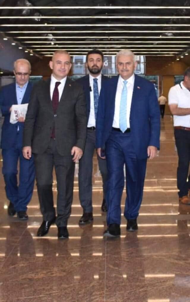 Binali Yıldırım'ın gayretleriyle esnafın birikmiş talepleri UKOME kararı ile yasal hale geldi