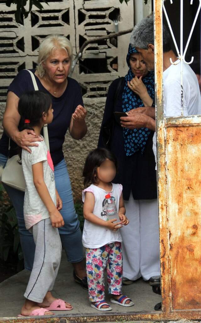 Zihinsel engelli ağabeyi tarafından dövülen Beritan'ın dramı yürek burktu Zihinsel engelli ağabeyi tarafından dövülen Beritan'ın dramı yürek burktu