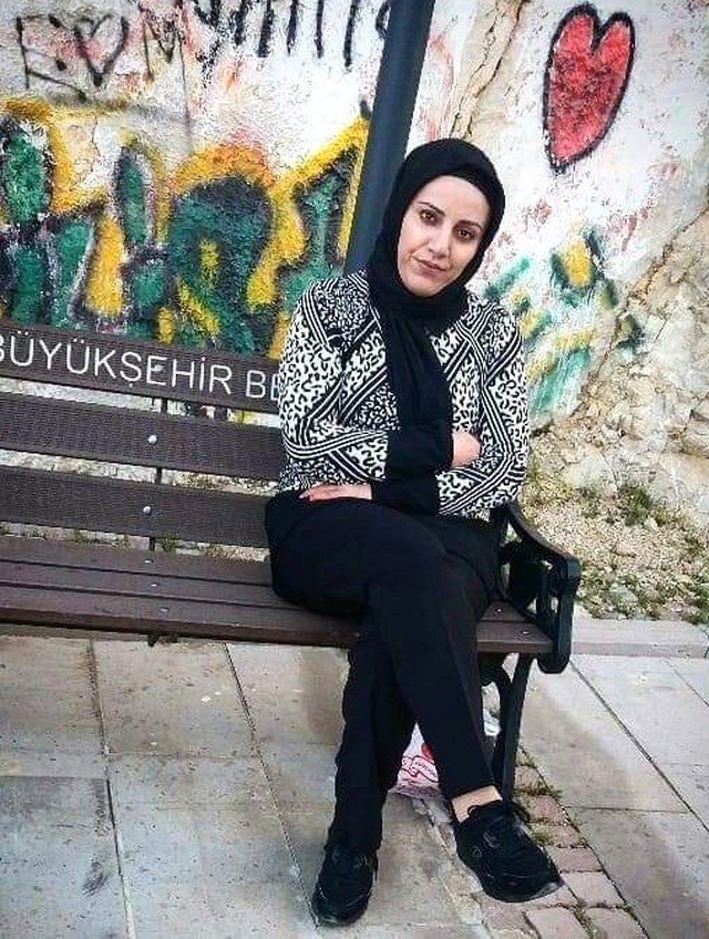 Barışma teklifi reddedilen adam, kendini, dini nikahlı eşini ve yakınlarını ateşe verdi