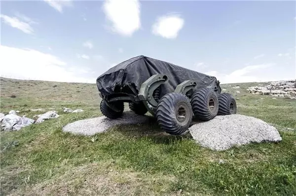 Yerli Üretim İnsansız Kara Aracı 'Boğaç' Tanıtıldı