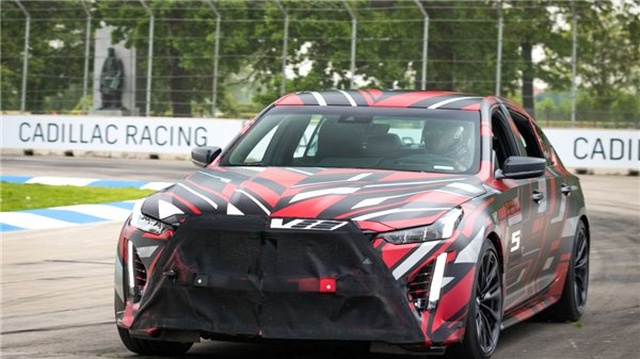Cadillac'ın Yeni V-Serisi Prototipleri Ortaya Çıktı
