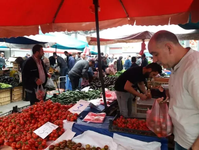 Sebze ve meyve fiyatları vatandaşların yüzünü güldürdü