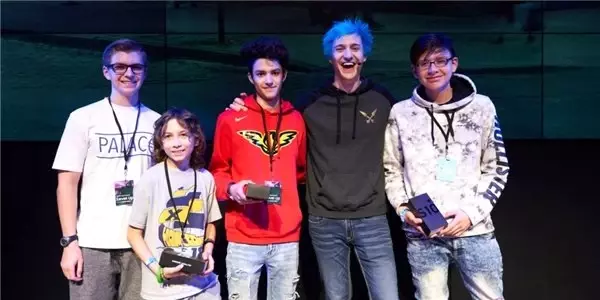 Ünlü Yayıncı Ninja,