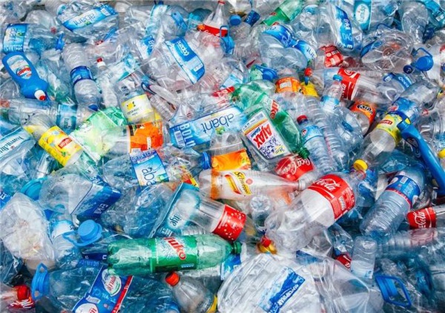 Araştırmacılar, Plastikten Jet Yakıtı Üretmenin Yolunu Buldu