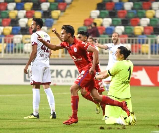 Abdullah Avcı, Kerim Alıcı'yı Beşiktaş'a transfer etmek istiyor Abdullah Avcı, Kerim Alıcı'yı Beşiktaş'a transfer etmek istiyor