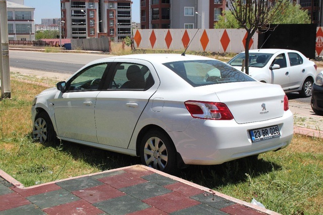 Seyir halindeyken kalp krizi geçiren sürücü hayatını kaybetti