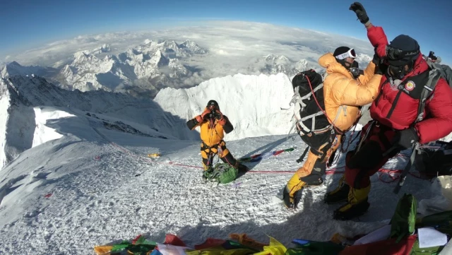 Dünya rekoru kırmış bir Şerpa'nın gözünden Everest'e zorlu tırmanış: 'Everest asla kolay değildir'