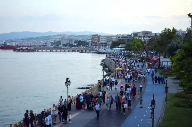 200 bin kişilik ilçenin 5 günde 2 milyon oldu!