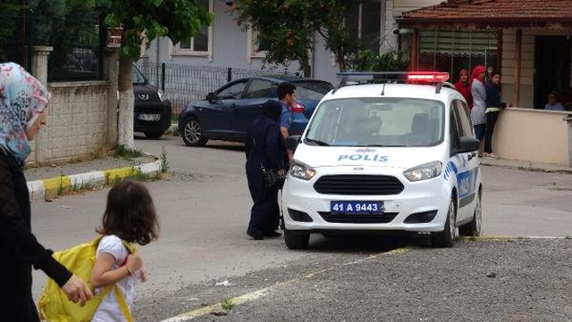 <a class='keyword-sd' href='/kantin/' title='Kantin'>Kantin</a> işletmecisi, borcunu ödemeyen adamı okulun önünde tüfekle vurdu
