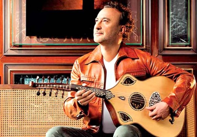 Oyuncu Sermiyan Midyat: Ahmet Kaya şarkısı istedik, şarkıcı Nev kafamıza sandalye fırlattı