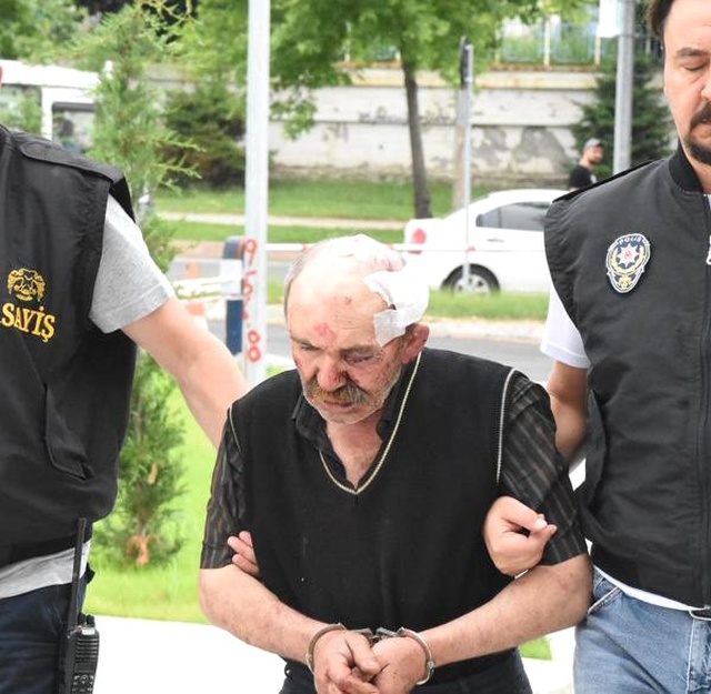 Şizofreni hastası, 1'i polis 3 kişiyi yaraladı, 1 kişiyi de öldürdü