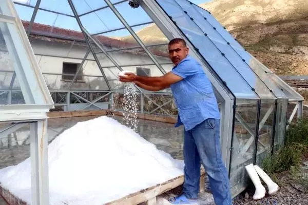 Doğu Anadolu'nun tuz ihtiyacı 450 yıllık bu ocaktan sağlanıyor