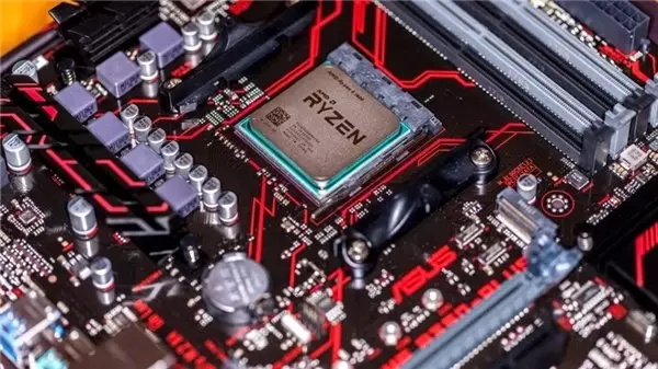 AMD Ryzen 9 3950X, Intel Core-i9 9980 XE'yi Geçerek En Hızlı Masaüstü İşlemcisi Oldu